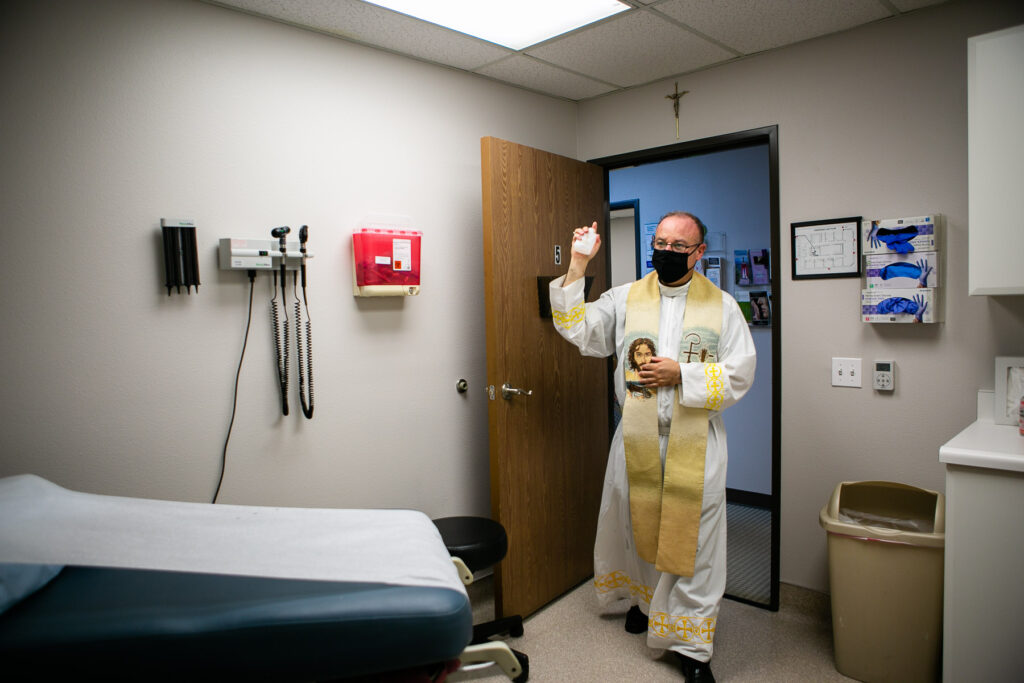 Read more about the article Event Summary: Walking with Moms In Need