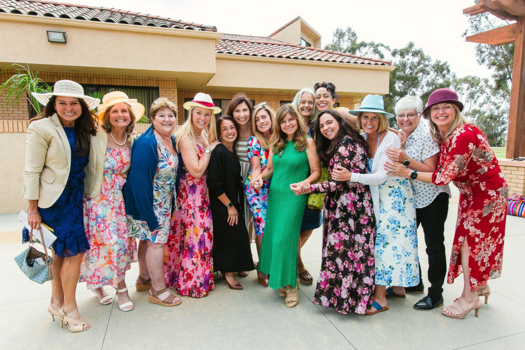 Tea 2026 friends outside